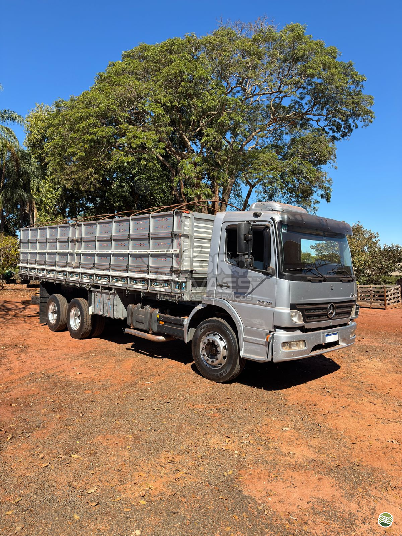 CAMINHAO MERCEDES-BENZ MB 2425 Graneleiro Truck 6x2 Agro Novaes Máquinas Agrícolas FERNANDOPOLIS SÃO PAULO SP